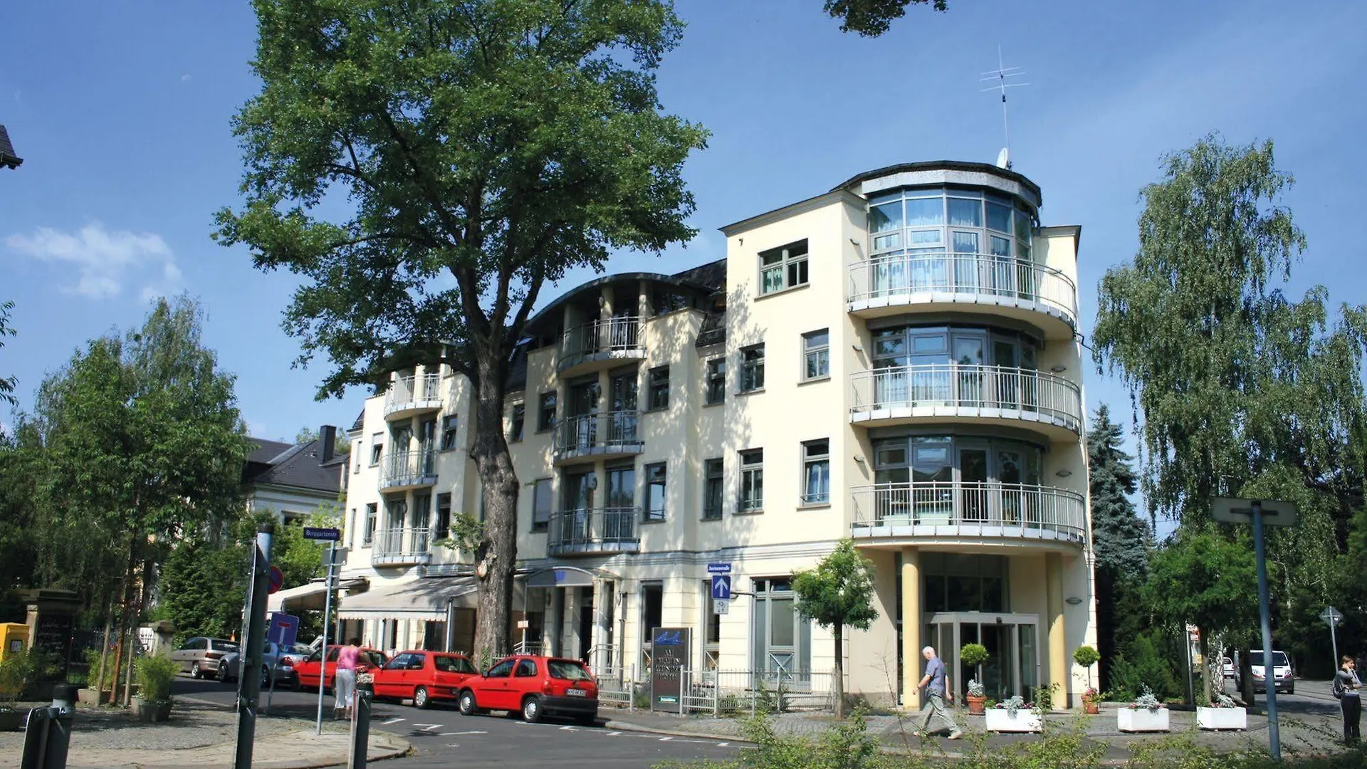 Hotel Am Blauen Wunder contacts